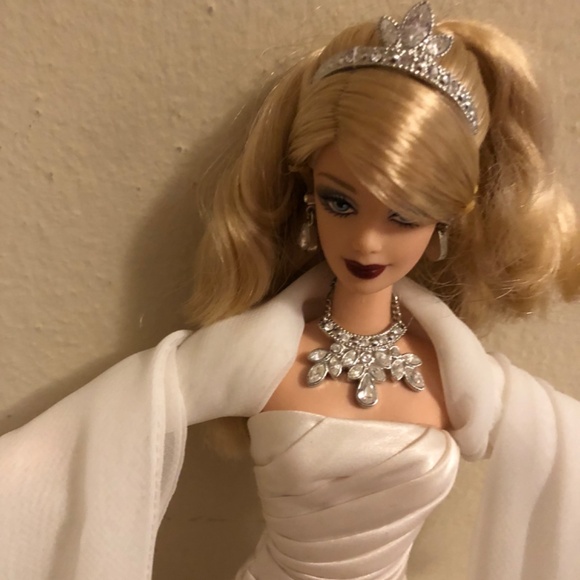 The Duchess of Diamonds Barbie with box - Picture 2 of 8
